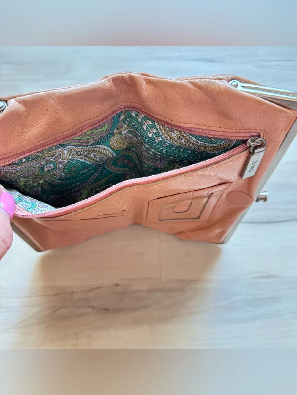 Hobo Lauren Embossed Leather Clutch Wallet light brown/peach
